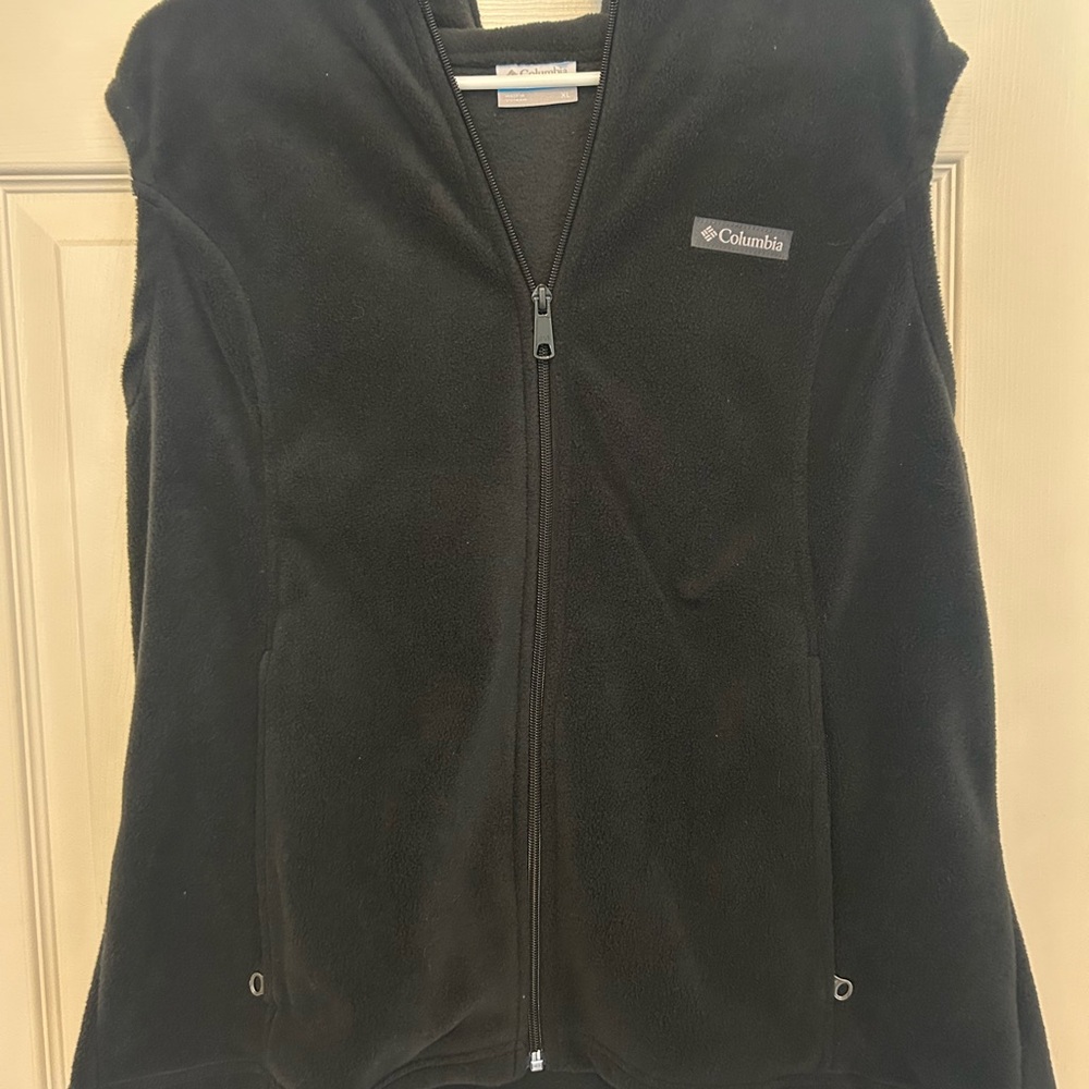 Columbia Black Zip-Up Fleece Vest